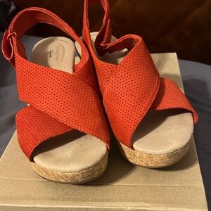 NWOT Clark Red Cork Wedges. Super light weight suede. Sz 9
